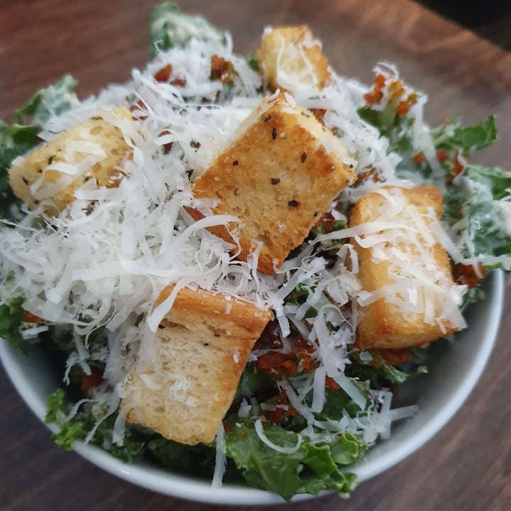 photo of Virtuous Pie Kale Ceasar Salad shared by @anistavrou on  12 Oct 2022 - review