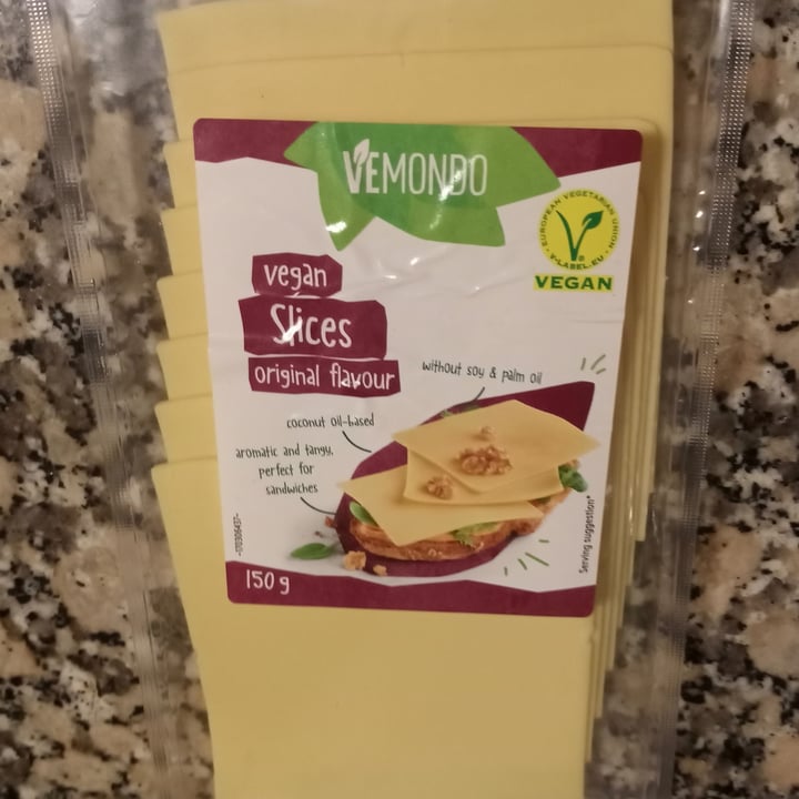 photo of Vemondo Vegan slices original flavour shared by @titoherbito on  10 Feb 2022 - review