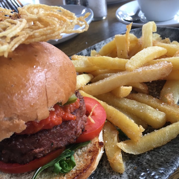 photo of Doppio Zero, Pearls Umhlanga Above & Beyond Burger shared by @meryl on  04 Dec 2020 - review