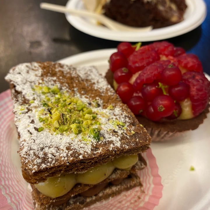 photo of Wani - Vegan Bakery Crostatina di crema e frutta shared by @michelavegan on  04 Apr 2022 - review