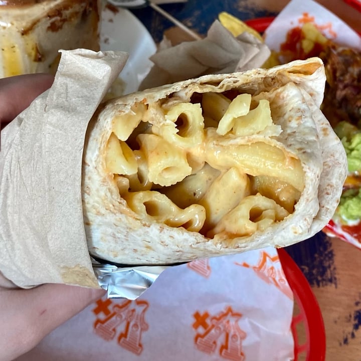 photo of Vx Mac 'n' Cheese Burrito shared by @anaaragon on  24 Jul 2022 - review