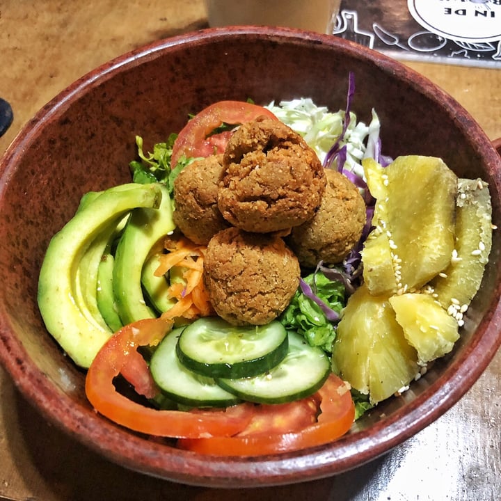 photo of In de Bowl Falafel Salad Bowl shared by @soulfulemily on  25 Jun 2019 - review