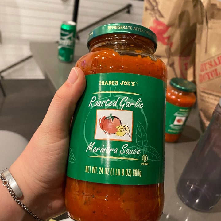 photo of Trader Joe's Roasted Garlic Marinara shared by @zoerooster on  28 Feb 2022 - review