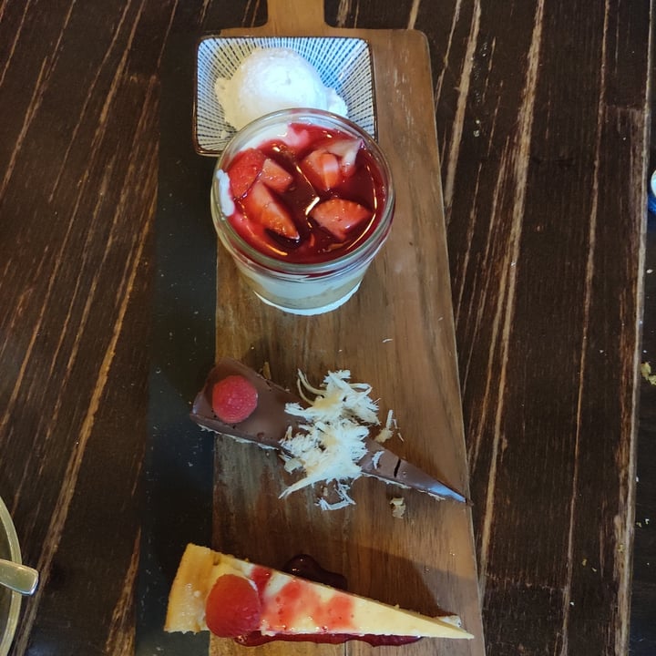 photo of Kuli Alma - Mediterranean Kitchen Dessert Platte shared by @syliza on  30 Mar 2022 - review