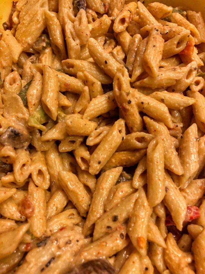 review photo of Simple Truth Plant Based Alfredo Vegan Pasta Sauce shared by @steffensenskitchen on 11 Feb 2020 - review