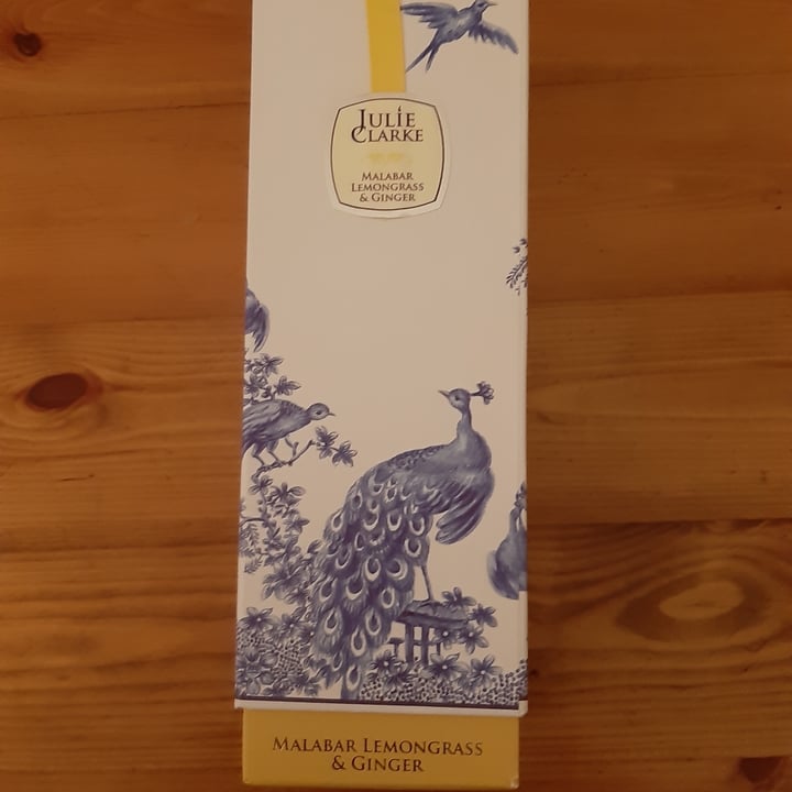 photo of julie clarke candles Reed Diffusor shared by @animalfriendly on  18 Dec 2022 - review