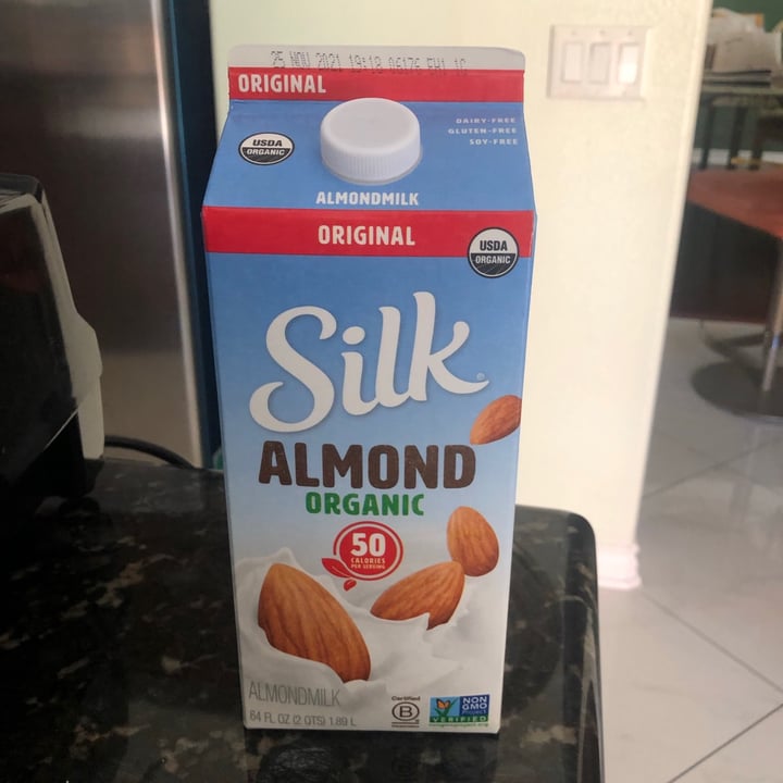 photo of Silk Organic Original Almond milk shared by @merylg4v on  16 Sep 2021 - review