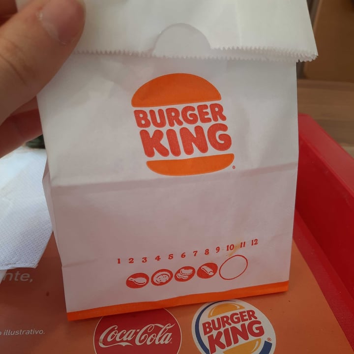 photo of Burger King Plant based nuggets shared by @veronicamancini94 on  09 May 2022 - review