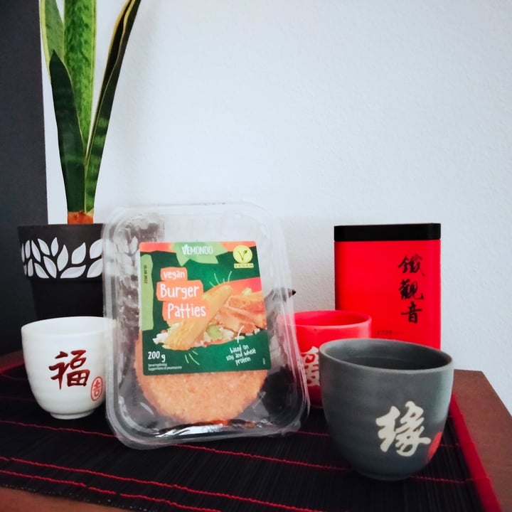 review photo of Vemondo Vegan Burger Patties shared by @papillondelacroix on 19 Aug 2022 - review