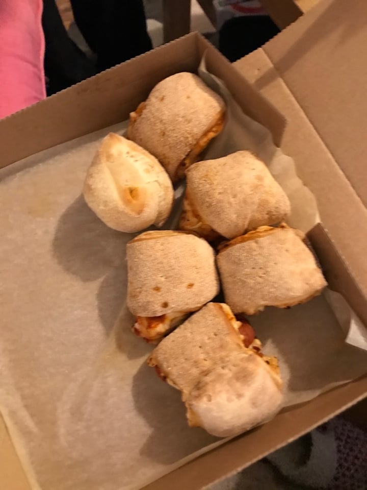 photo of Papa John's Pizza Vegan Hot Dog Scrolls shared by @benji on  27 Dec 2019 - review