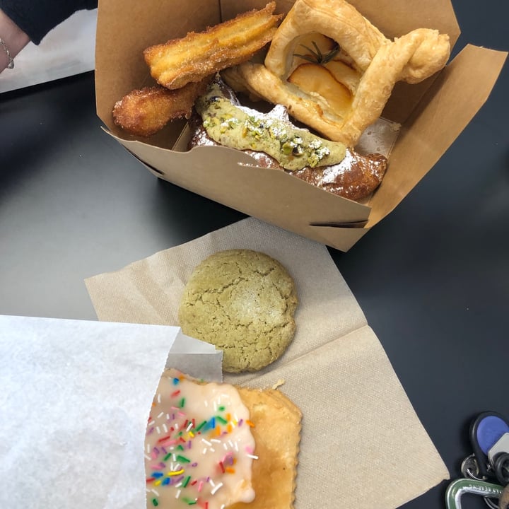 photo of CANELA - vegan pastries A Few Pastries! shared by @lea04paquet on  27 Mar 2021 - review
