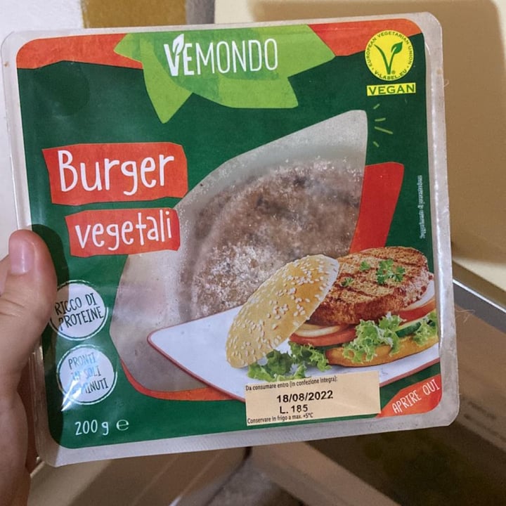 photo of Vemondo  burger vegetali shared by @sofiadalfiume on  12 Aug 2022 - review