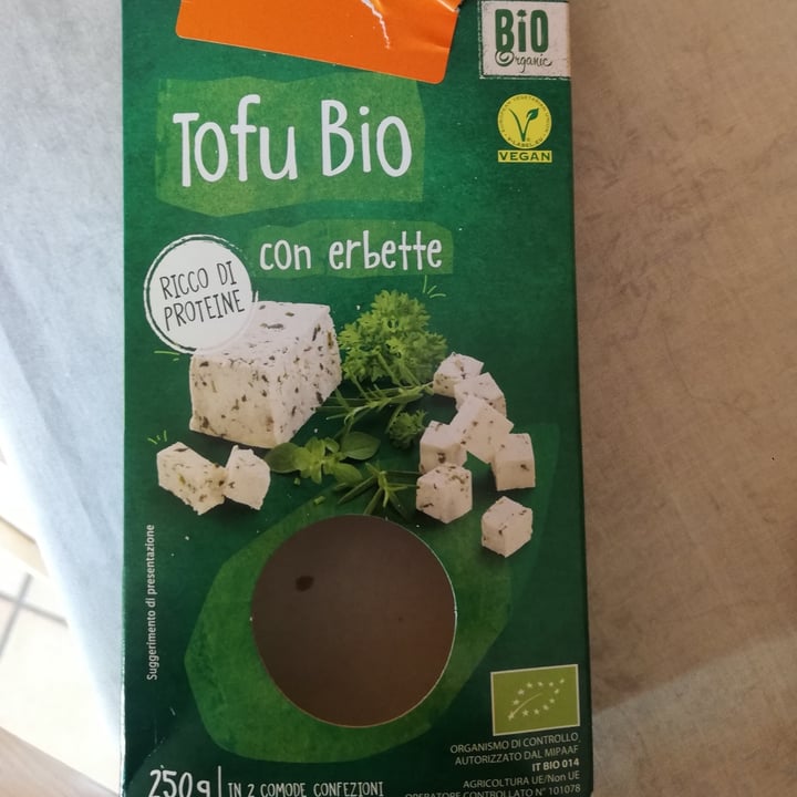 photo of Vemondo Tofu Bio con Erbette shared by @sofia97 on  09 Feb 2022 - review