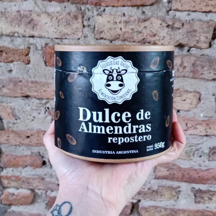 photo of Felices Las Vacas Untable de Almendras Sabor Dulce de Leche Repostero shared by @vmoongirl on  20 Aug 2020 - review