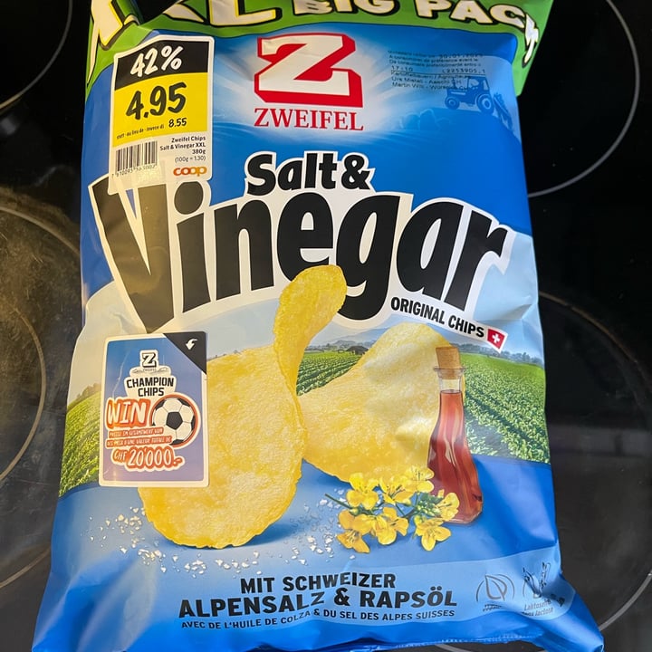 photo of Zweifel salt and vinegar shared by @francescalattanzi on  13 Nov 2022 - review
