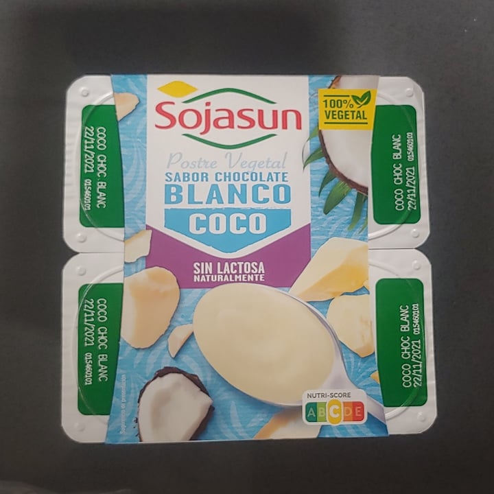review photo of Sojasun Yogur de soja con sabor a chocolate blanco y coco shared by @albavegan on 13 Nov 2021 - review