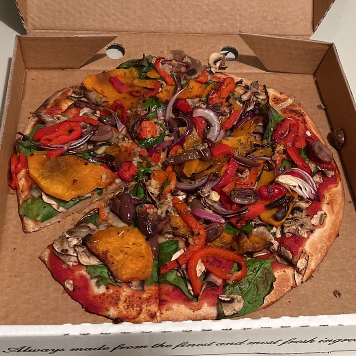 photo of Mordi Pizza & Pasta Linda's Vegan shared by @veganadam on  06 Jun 2022 - review