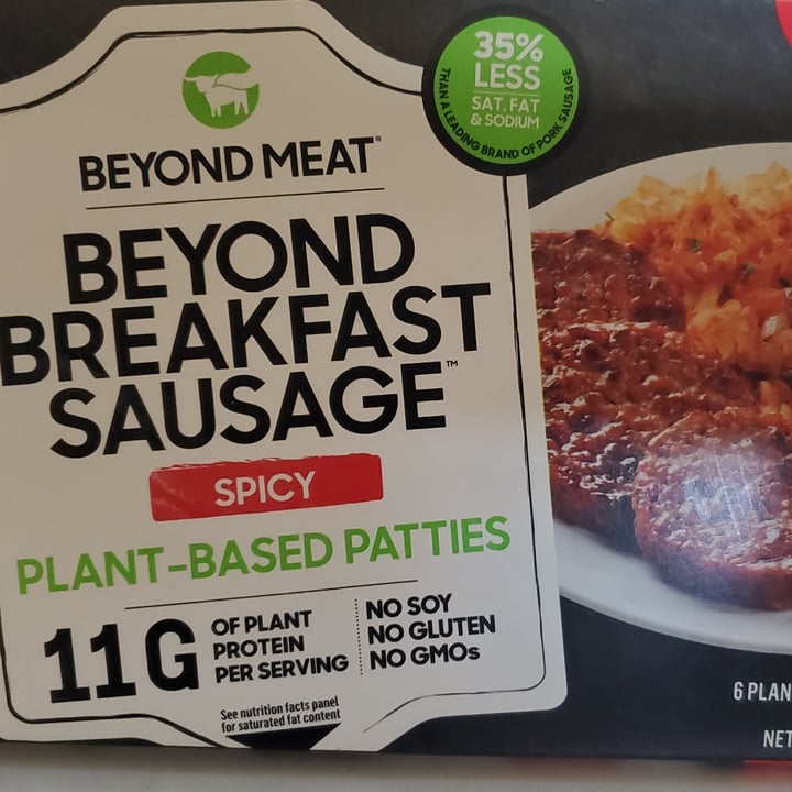 review photo of Beyond Meat Beyond Breakfast Sausage Spicy shared by @veganbymarriage on 13 Jul 2021 - review