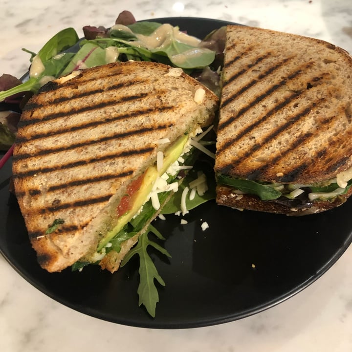 review photo of Kafé Plattan Walnut pesto sourdough shared by @soyali on 13 Apr 2022 - review