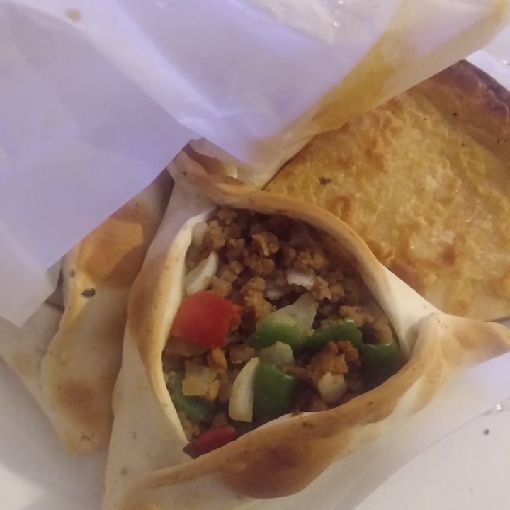 photo of Heaven Vegan Palermo Fatay empanada arabe shared by @marenv on  30 Oct 2022 - review