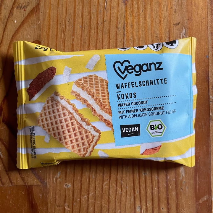 photo of Veganz Waffelschnitte Kokos shared by @lailazzz on  31 Jul 2022 - review