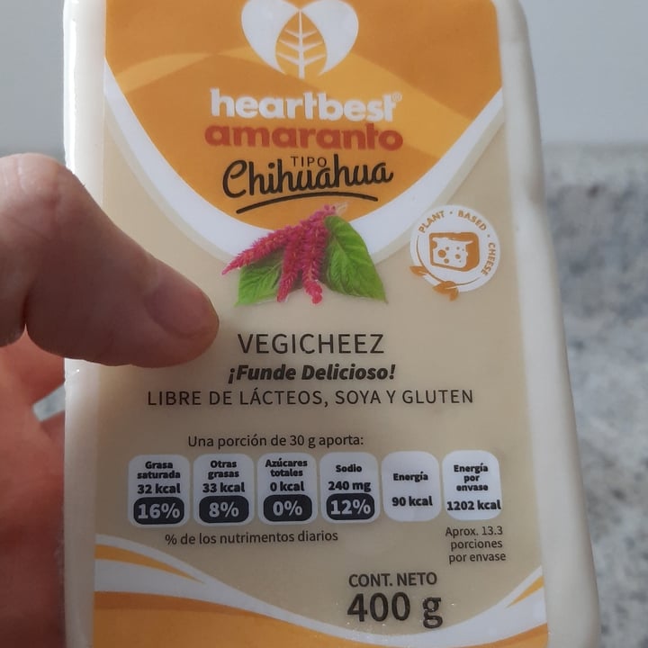 photo of Heartbest Vegicheez Amaranto tipo Manchego Bloque shared by @greasy-vegan on  19 May 2020 - review