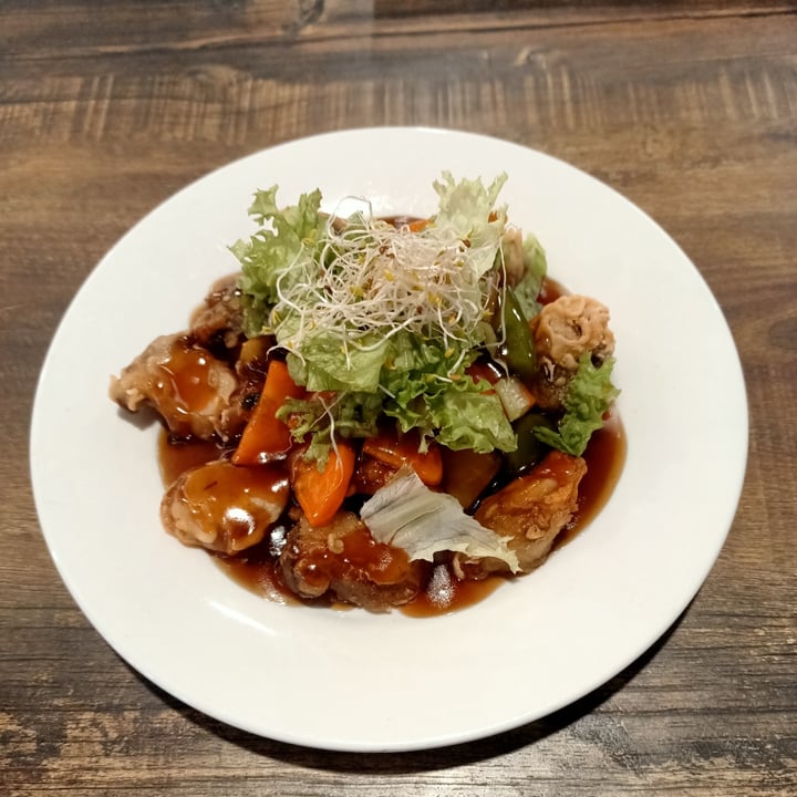 photo of Daehwa Vegetarian Tangsuyuk 탕수육 shared by @skootykoots on  26 Dec 2021 - review