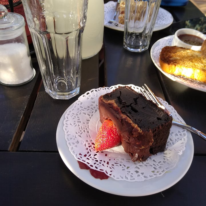 review photo of LO DE MARÍA Bakeshop Budín vegano sin TACC de choco con berries shared by @valentina14 on 08 Jan 2022 - review