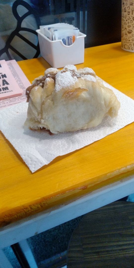 review photo of Futuro Veggie - Coffee & Deli Medialuna con Dulce de Leche shared by @franfranfran on 08 Jul 2019 - review