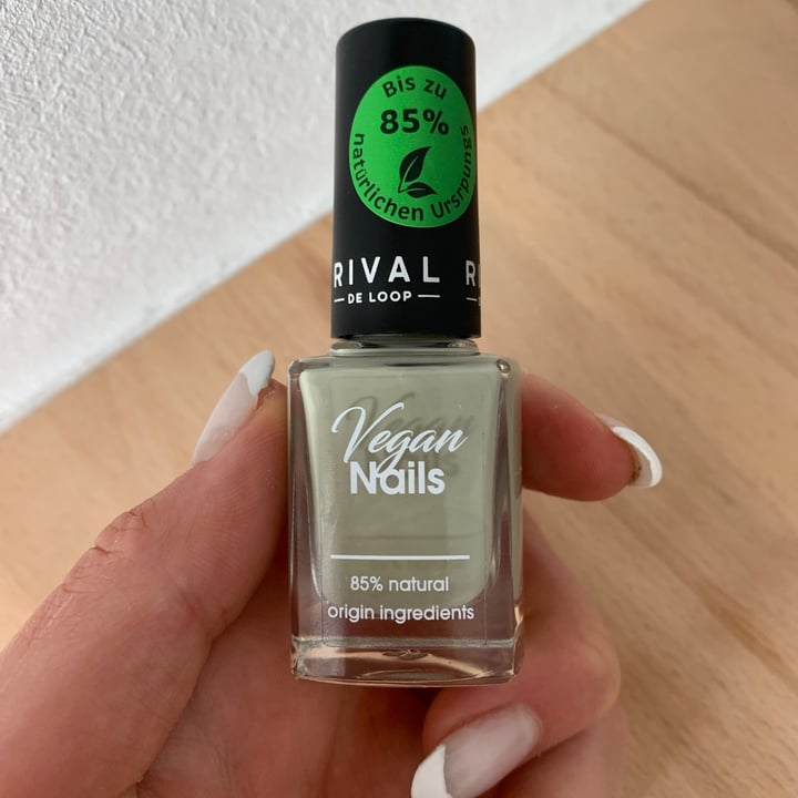 review photo of Rival De Loop Vegan Nail Polish shared by @veggiegoesvegan on 08 Sep 2021 - review