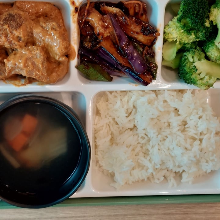 photo of Greendot Yew Tee Point Bento - 3 Veggies shared by @caito-com on  08 Mar 2022 - review