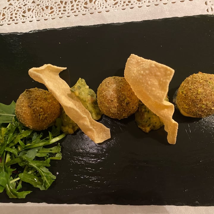 photo of Prato di Sopra Polpette di tempeh su guacamole con chips shared by @veronicalulli on  16 Mar 2022 - review