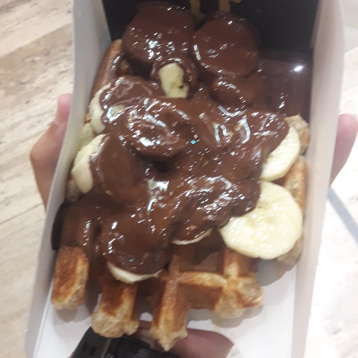 photo of Veganwaf' Belgian Waffle With Chocolate Topping shared by @gabinboy on  16 Jul 2022 - review