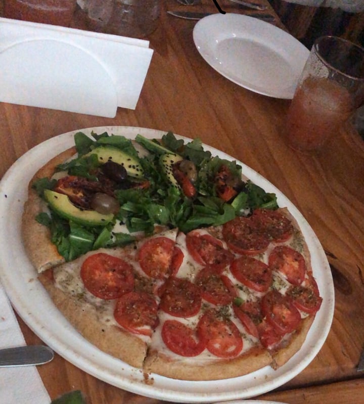 photo of Alma Dórica Pizza Napolitana shared by @oggregor on  14 Oct 2019 - review