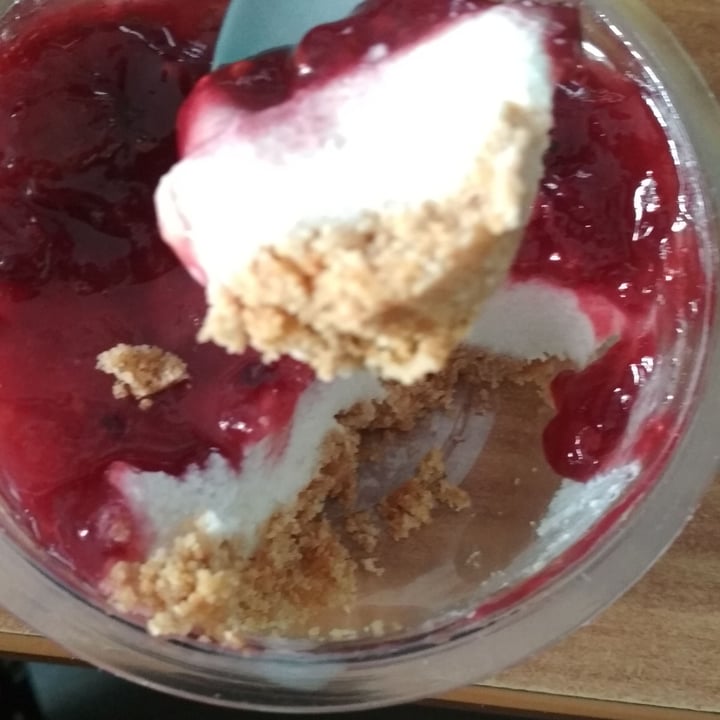 review photo of Vegasauria Cheesefake con Frutos Rojos shared by @movegwen on 21 Oct 2020 - review
