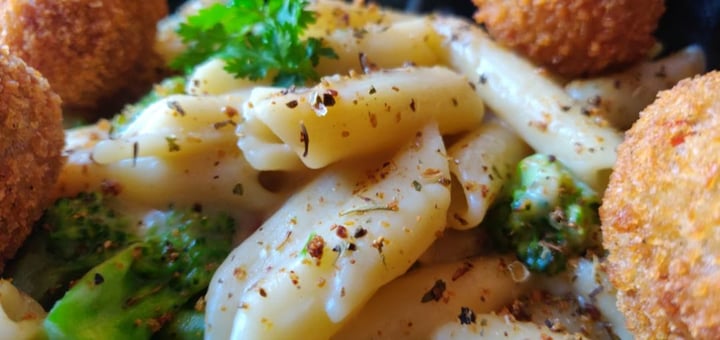 photo of Love Bite Cafe & Diner Vegan Creamy Pasta With Vegan Meatballs shared by @veganvikram on  28 Jan 2020 - review