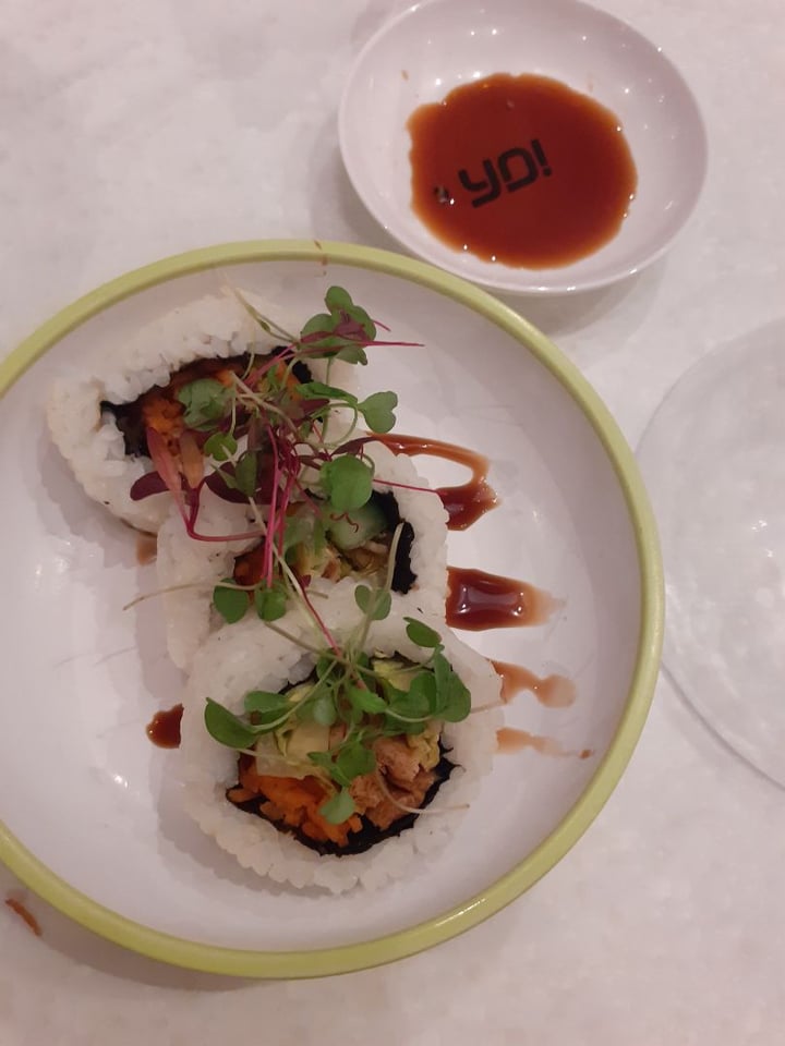 photo of YO! Sushi Yasai roll shared by @leahrng on  12 Feb 2020 - review