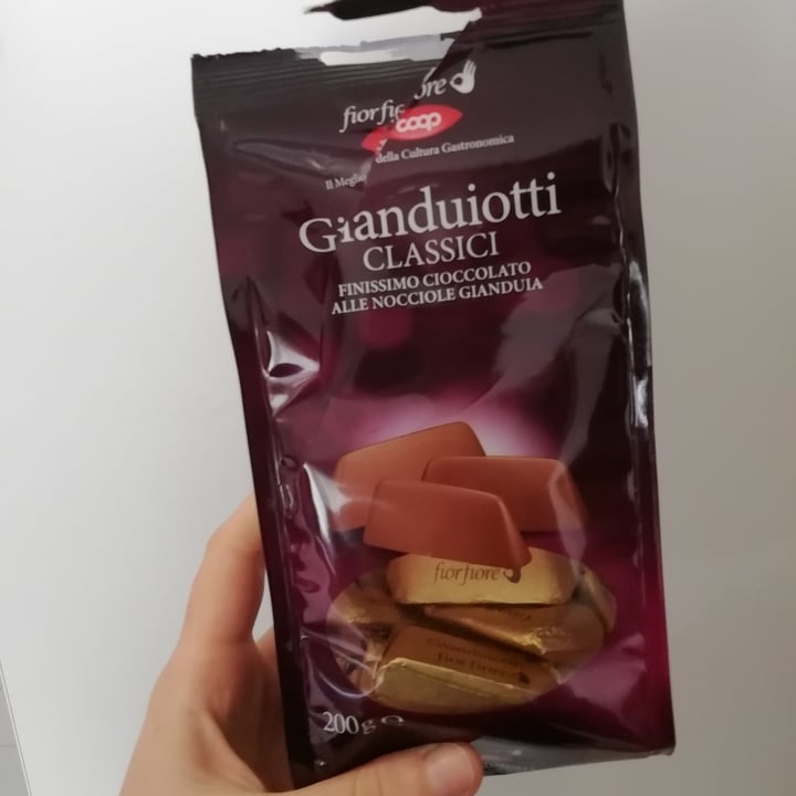 review photo of Coop Gianduiotti Classici shared by @disagiada on 25 Apr 2022 - review