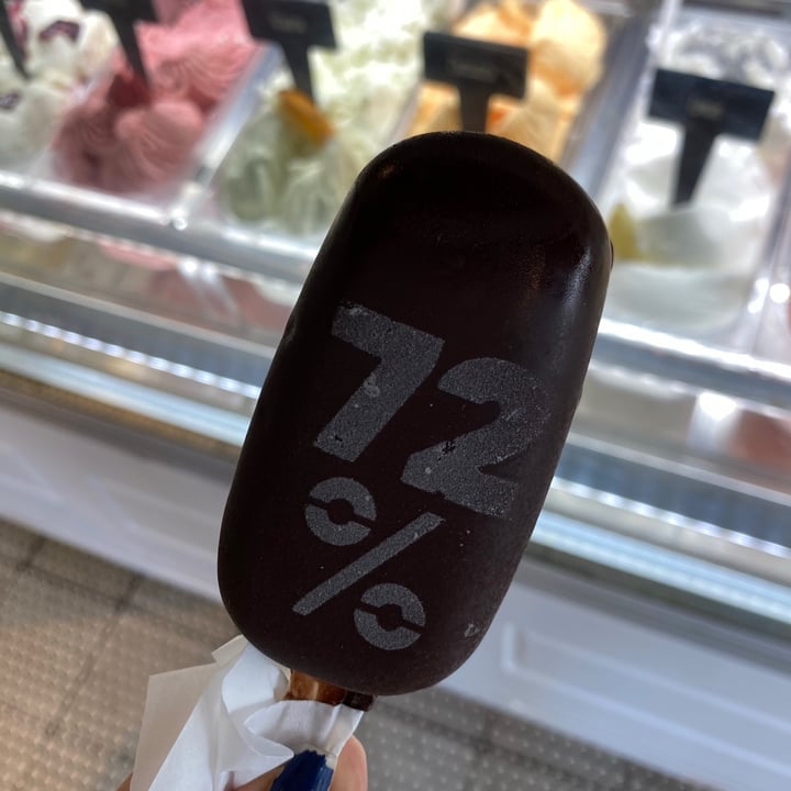 photo of Lucciano's Paleta 72% Cacao shared by @panchiveg on  13 Jan 2021 - review