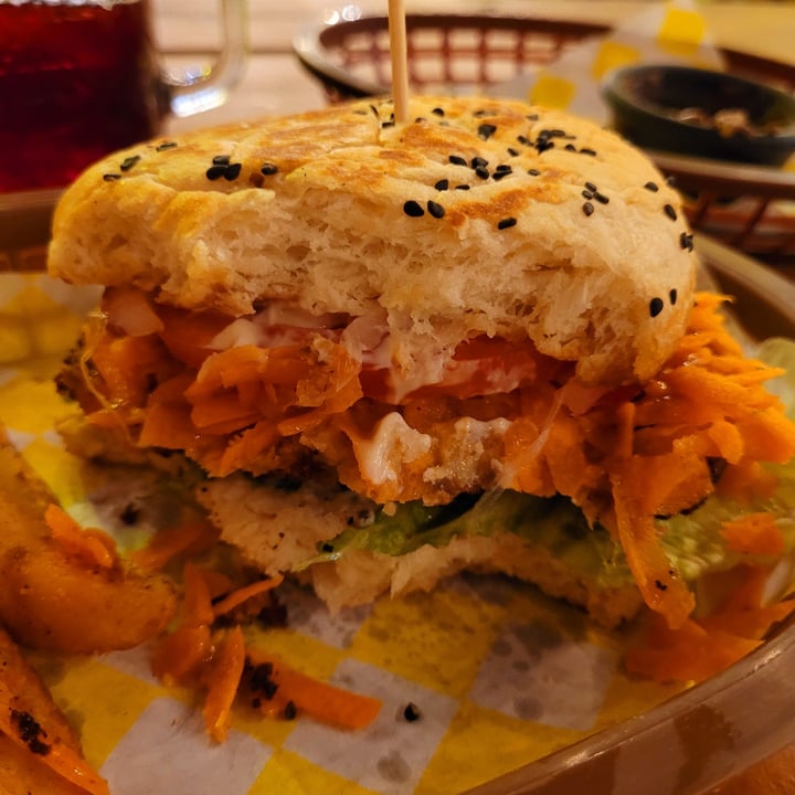 photo of crush restaurante merida Hamburguesa Swag shared by @darkxocolatl on  11 Nov 2022 - review