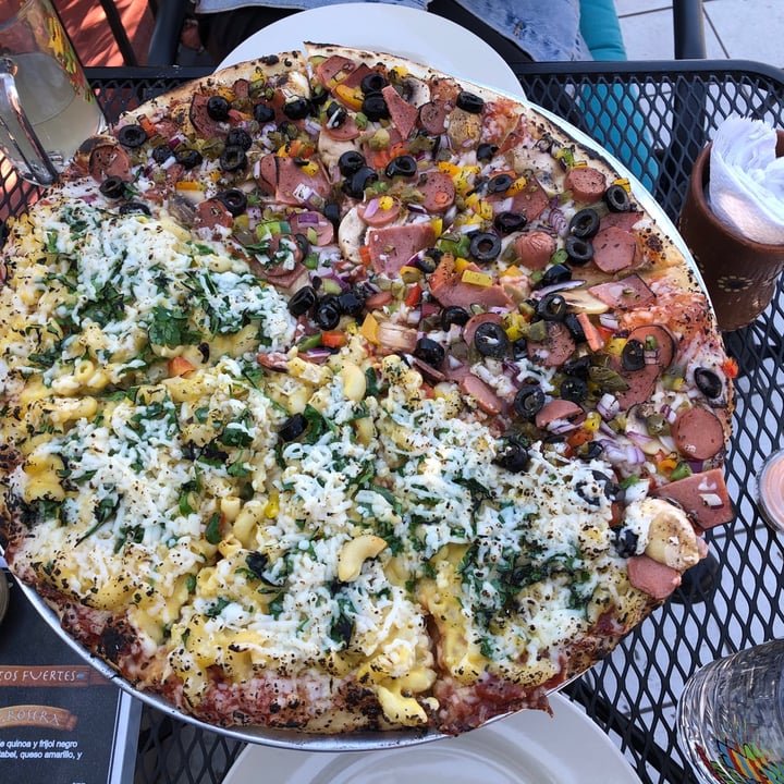 photo of Ixteriolo's Pizza combinada shared by @vamonsivais on  28 Jul 2020 - review