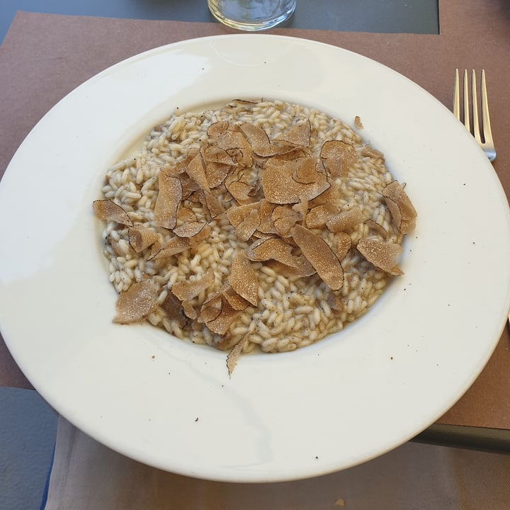 photo of Enoclub Vegan Truffle Risotto shared by @paolot on  26 Jun 2021 - review