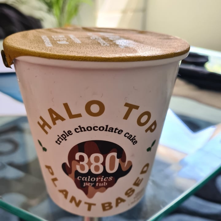 review photo of Halo top plant based Triple Chocolate Cake shared by @rajeve on 22 Nov 2021 - review