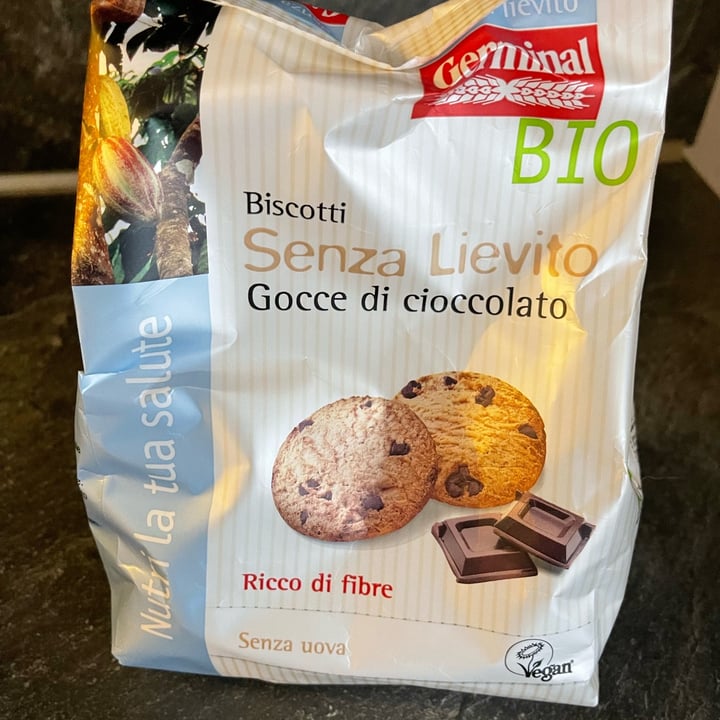 photo of Germinal Bio Biscotti senza lievito con gocce di cioccolato shared by @francescalattanzi on  21 Sep 2022 - review