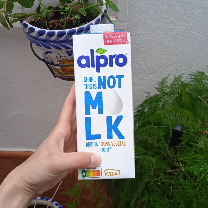 photo of Alpro this is not milk light shared by @dejalacorrer on  09 Nov 2022 - review