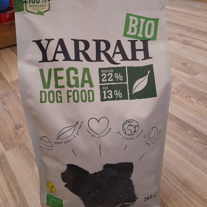 photo of Yarrah bio yarrah vega dog food shared by @enricamarchisio on  26 Sep 2022 - review