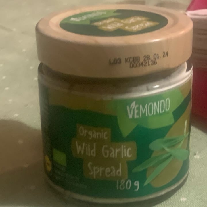 photo of Vemondo  Organic Wild Garlic Spread shared by @francescachieppa18 on  18 Oct 2022 - review