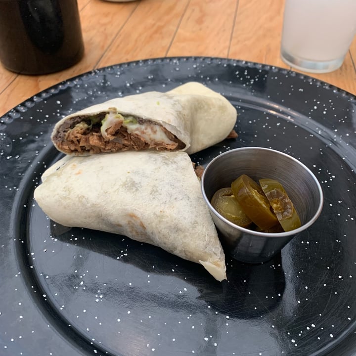 photo of Vegan Ville Burrito de bistec shared by @nancy on  12 Sep 2022 - review