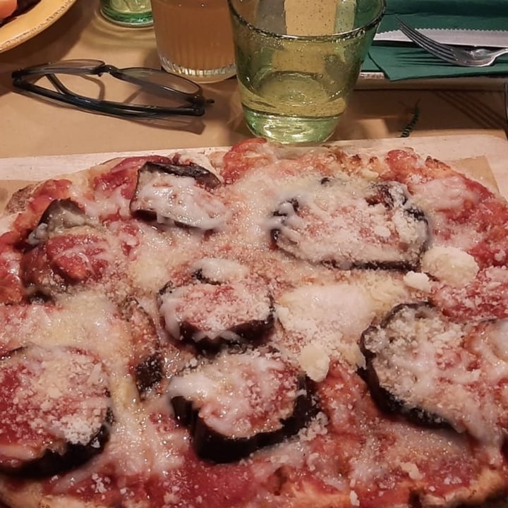 photo of Buddy Italian Restaurant Cafè Aubergine Pizza With Vegan Mozzarella shared by @saraas on  14 May 2022 - review