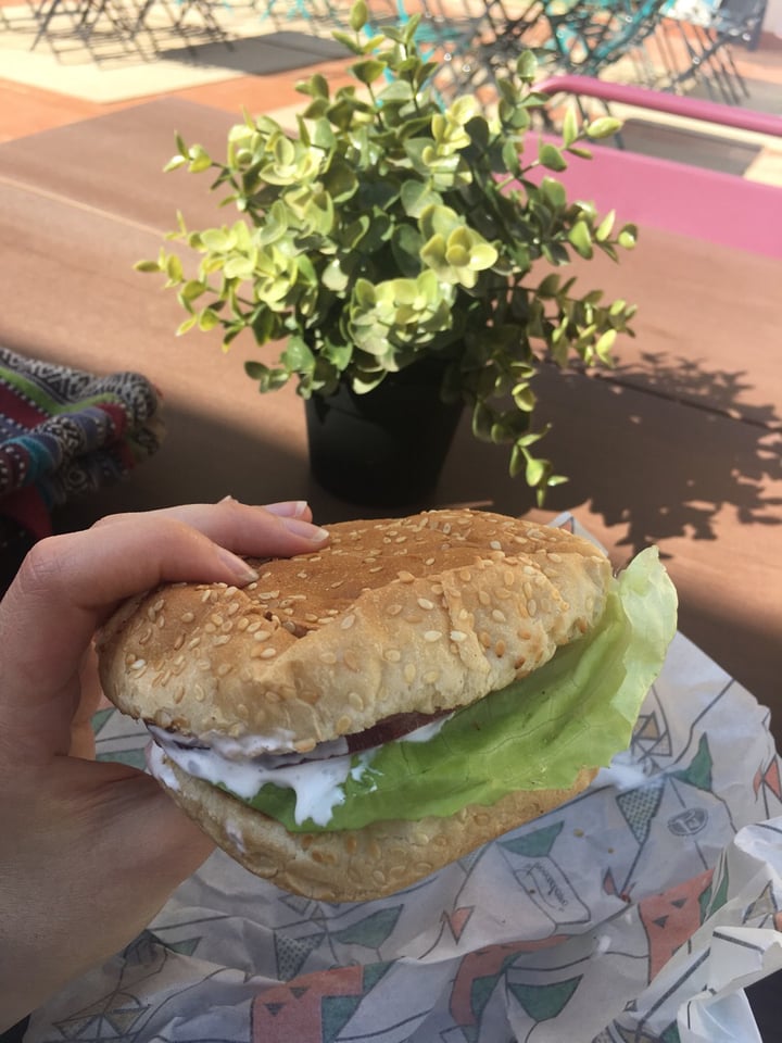 photo of La Trocadero Burger Crunchy shared by @chuchuliette on  21 Feb 2020 - review